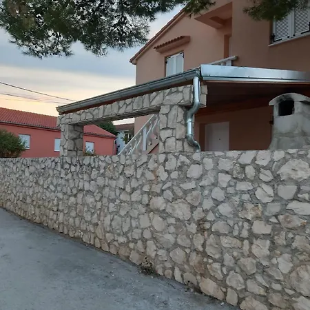 Veseli Apartment Bibinje