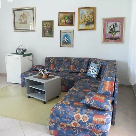 Apartment Apartman Veseli *