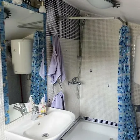 Apartment Veseli *