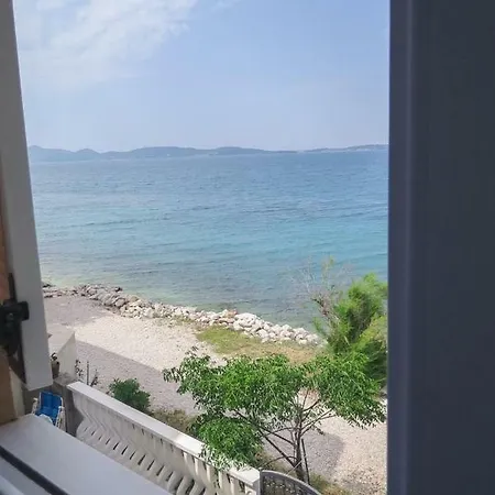 Apartman Veseli Apartment