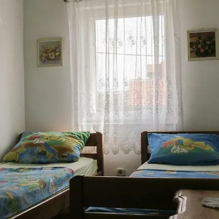 Apartment Apartman Veseli Bibinje
